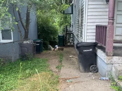 Exterior - 1623 Sutter Ave, Cincinnati, OH 45225 photo 2 of 5