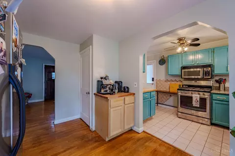 Entry Way - 1436 Hill Ave, Mount Healthy, OH 45231 photo 2 of 2