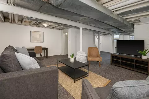 Living - 1520 Manss Ave, Cincinnati, OH 45205 photo 4 of 4