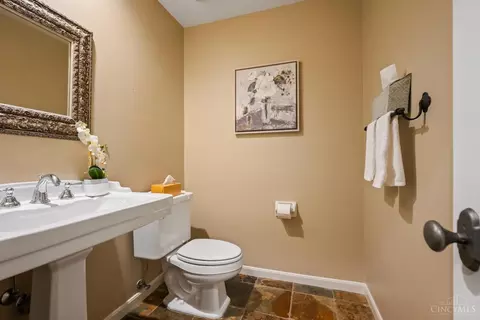 16 Carpenters Run, Blue Ash, OH 45241 photo 17