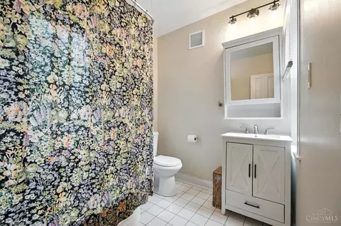 Bath - 3435 Stathem Ave, Cincinnati, OH 45211 photo 1 of 1