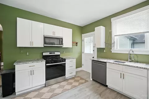 Kitchen - 3435 Stathem Ave, Cincinnati, OH 45211 photo 3 of 4
