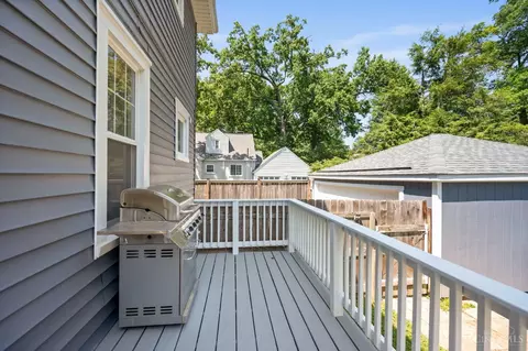 Exterior - 1636 Beacon St, Cincinnati, OH 45230 photo 4 of 6