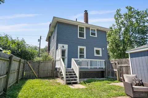 Exterior - 1636 Beacon St, Cincinnati, OH 45230 photo 3 of 6