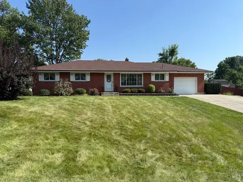 2541 Columbus Dr, Hamilton, OH 45013