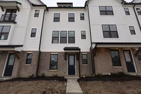 6342 Coverage Ct, Mason, OH 45040