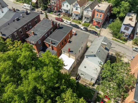 View/Area - 431 Ada St, Cincinnati, OH 45219 photo 3 of 4