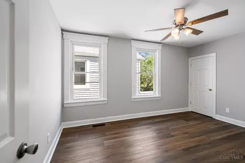 Bedroom - 431 Ada St, Cincinnati, OH 45219 photo 3 of 5