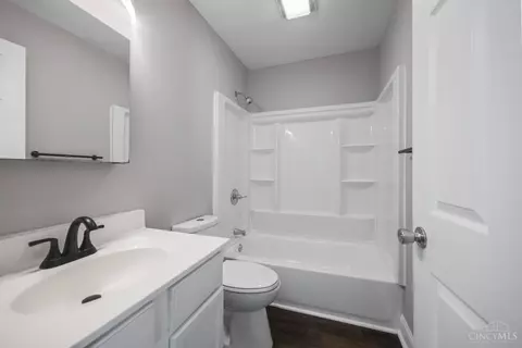 Bath - 431 Ada St, Cincinnati, OH 45219 photo 1 of 2