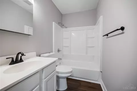 Bath - 431 Ada St, Cincinnati, OH 45219 photo 2 of 2