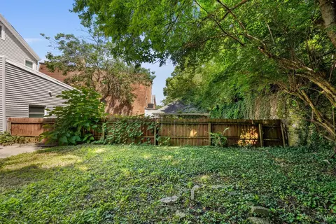 Exterior - 431 Ada St, Cincinnati, OH 45219 photo 3 of 4