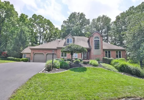 6841 Fox Hill Ln, Cincinnati, OH 45236