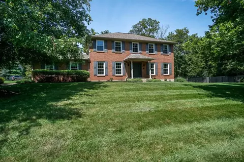 9004 Winthrop Dr, Montgomery, OH 45249