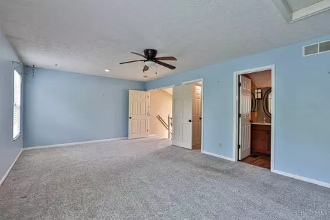 5617 Regimental Pl, Cincinnati, OH 45239 photo 17