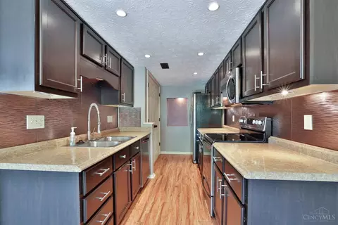 5617 Regimental Pl, Cincinnati, OH 45239 photo 12