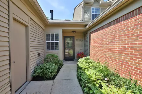 5617 Regimental Pl, Cincinnati, OH 45239 photo 3