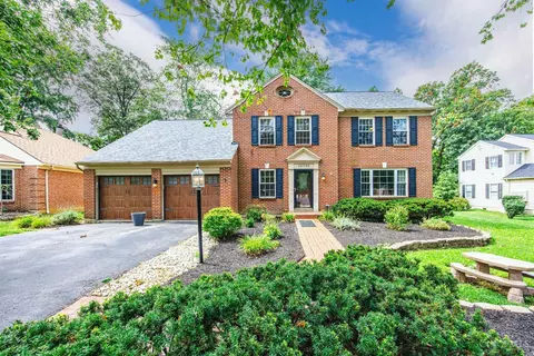 10748 Fallsington Ct, Blue Ash, OH 45242