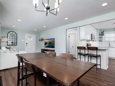 Dining - 3824 Simpson Ave, Fairfax, OH 45227 photo 1 of 2