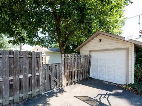 Exterior - 3824 Simpson Ave, Fairfax, OH 45227 photo 13 of 13
