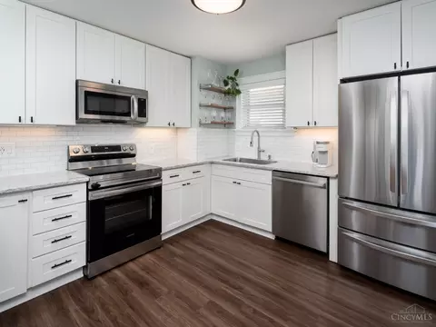 Kitchen - 3824 Simpson Ave, Fairfax, OH 45227 photo 2 of 4
