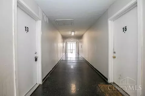 Entry Way - 694 Gholson Ave, Cincinnati, OH 45229 photo 2 of 5