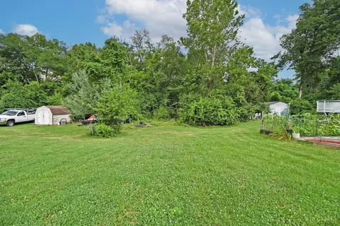 Exterior - 4826 Prosperity Pl, Cincinnati, OH 45238 photo 6 of 7
