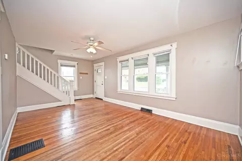 Living - 4826 Prosperity Pl, Cincinnati, OH 45238 photo 4 of 6