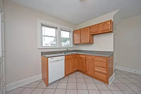 Kitchen - 4826 Prosperity Pl, Cincinnati, OH 45238 photo 2 of 6