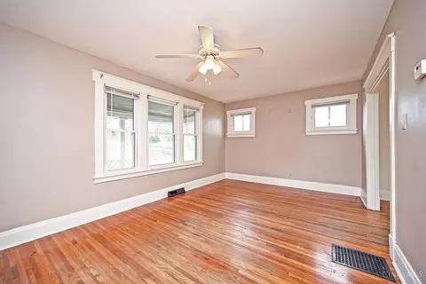 Living - 4826 Prosperity Pl, Cincinnati, OH 45238 photo 2 of 6