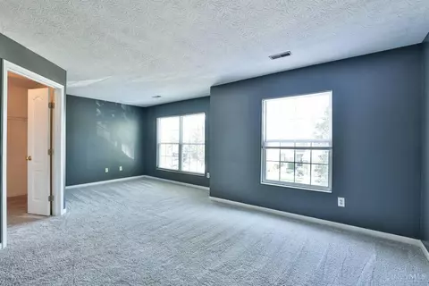 Bedroom - 685 Bridle Path, Cincinnati, OH 45231 photo 3 of 4