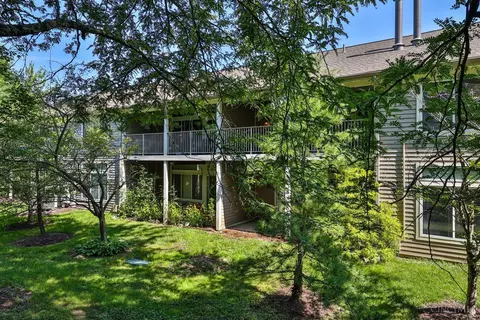 Exterior - 685 Bridle Path, Cincinnati, OH 45231 photo 6 of 7