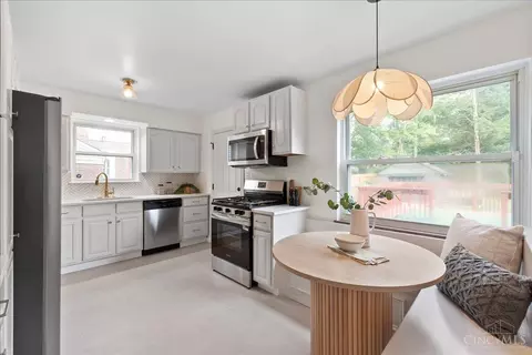 Kitchen - 4951 Heuwerth Ave, Cincinnati, OH 45238 photo 1 of 4