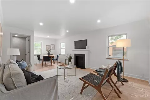 Living - 4951 Heuwerth Ave, Cincinnati, OH 45238 photo 1 of 2