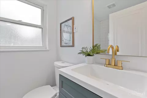 Bath - 4951 Heuwerth Ave, Cincinnati, OH 45238 photo 1 of 3