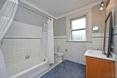 Bath - 2823 Harrison Ave, Cincinnati, OH 45211 photo 2 of 5