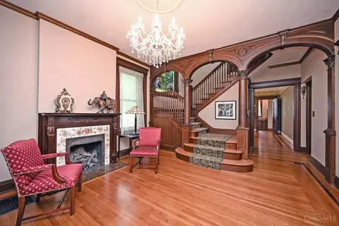 Entry Way - 2823 Harrison Ave, Cincinnati, OH 45211 photo 3 of 17
