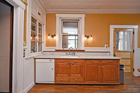 Kitchen - 2823 Harrison Ave, Cincinnati, OH 45211 photo 4 of 5
