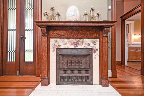 Entry Way - 2823 Harrison Ave, Cincinnati, OH 45211 photo 8 of 17