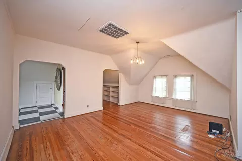 Bedroom - 2823 Harrison Ave, Cincinnati, OH 45211 photo 10 of 13