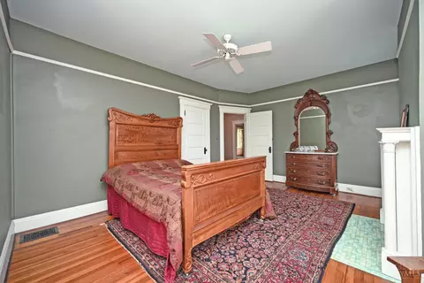 Bedroom - 2823 Harrison Ave, Cincinnati, OH 45211 photo 4 of 13