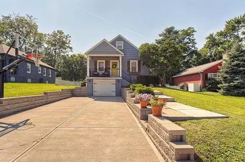6787 Rose Crest Ave, Madeira, OH 45243