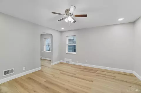 Living - 5716 Hamilton Ave, Cincinnati, OH 45224 photo 1 of 1