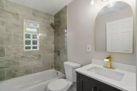 Bath - 5716 Hamilton Ave, Cincinnati, OH 45224 photo 2 of 2