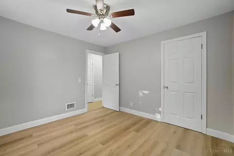 Bedroom - 5716 Hamilton Ave, Cincinnati, OH 45224 photo 9 of 9