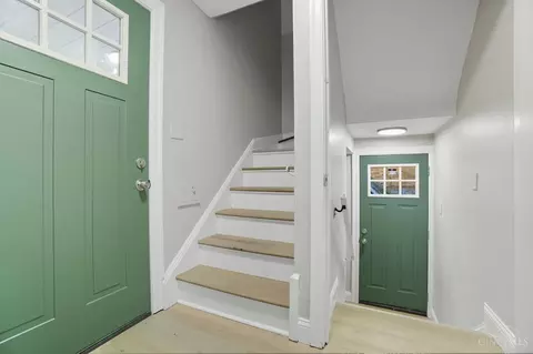 Entry Way - 5716 Hamilton Ave, Cincinnati, OH 45224 photo 3 of 4