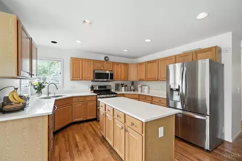 Kitchen - 3577 Mohler Rd, Blue Ash, OH 45241 photo 2 of 6