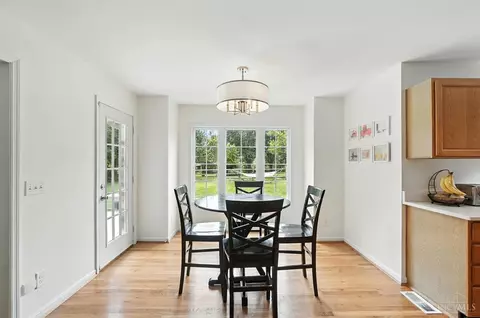 Dining - 3577 Mohler Rd, Blue Ash, OH 45241 photo 2 of 4