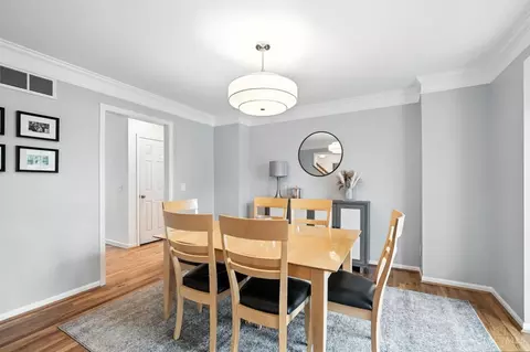 Dining - 3577 Mohler Rd, Blue Ash, OH 45241 photo 3 of 4