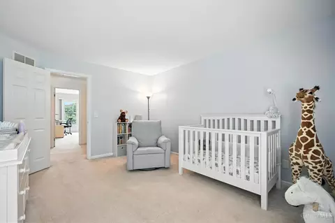 Bedroom - 3577 Mohler Rd, Blue Ash, OH 45241 photo 3 of 5