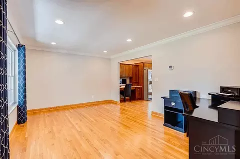 Living - 10633 Weil Rd, Montgomery, OH 45249 photo 1 of 4